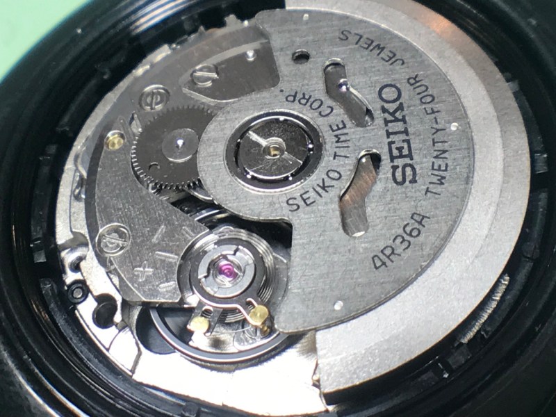Seiko 4R36A movement in case